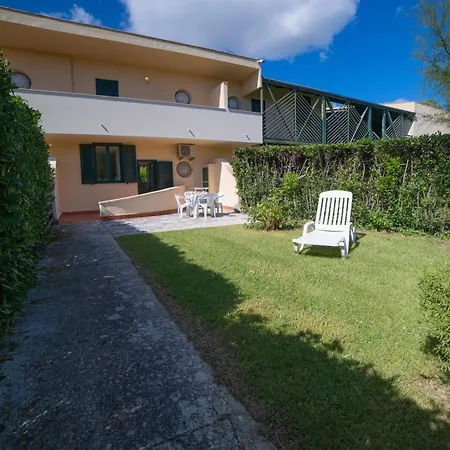 Serra Alimini 2 アパート